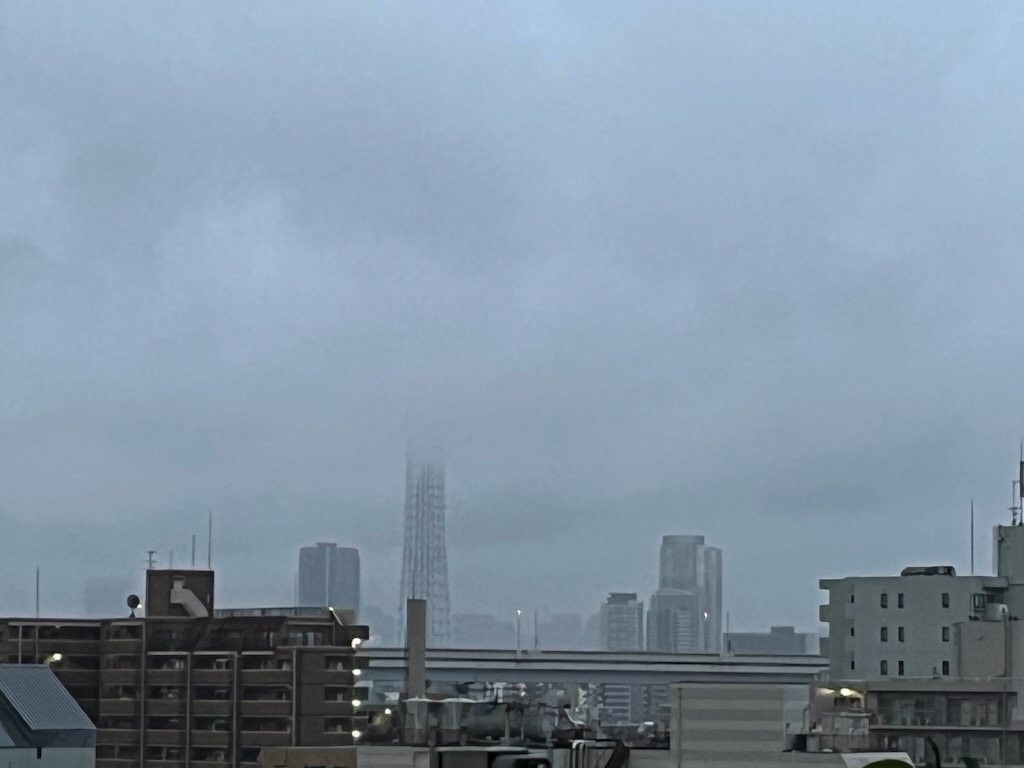 朝のスカイツリー