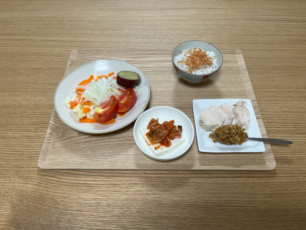 小皿に盛った私の夕ご飯