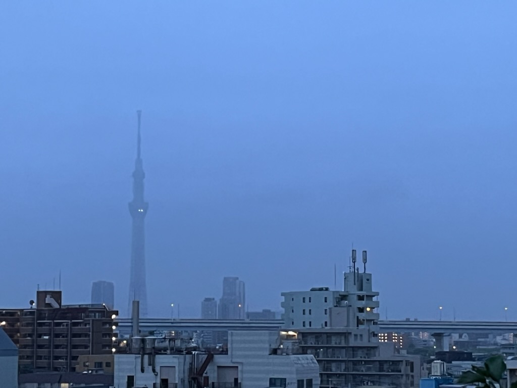 朝の空
