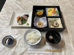 宿の夕ご飯
