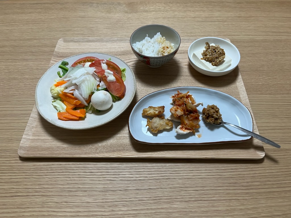 小皿に盛った私の夕ご飯