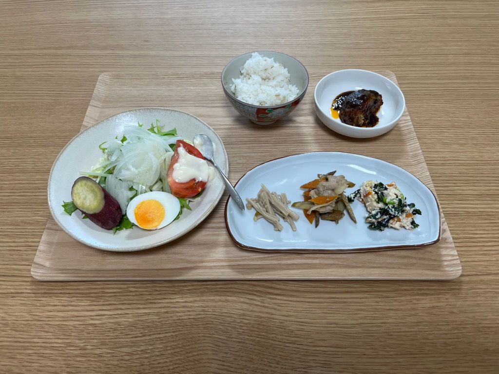 小皿に盛った私の昼ご飯