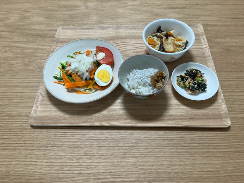 小皿に盛った私の昼ご飯