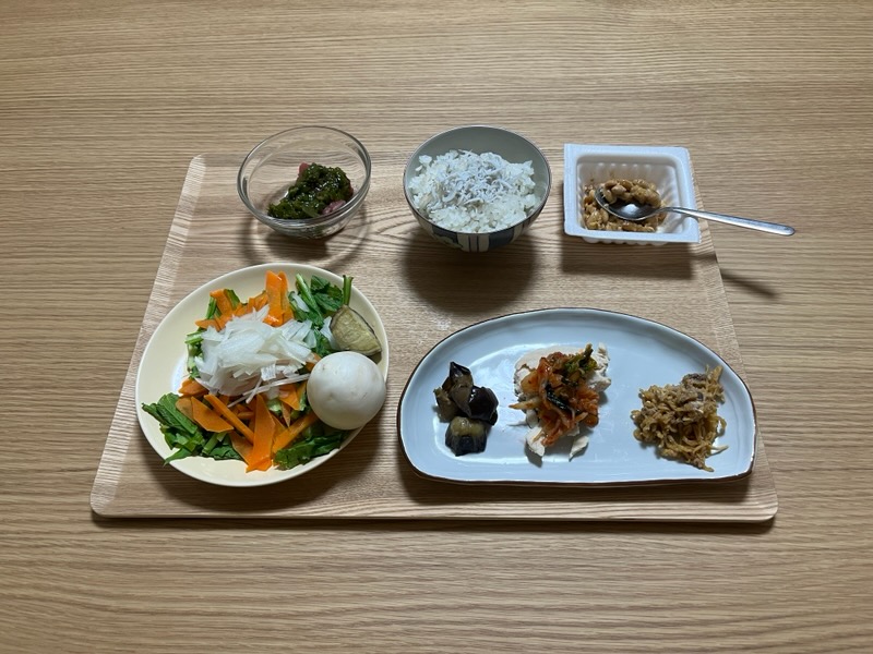 小皿に盛った私の夕ご飯