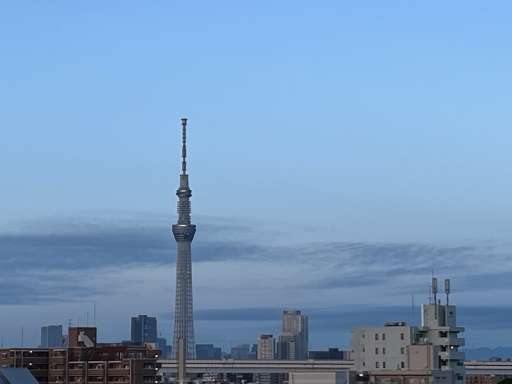 朝のスカイツリー
