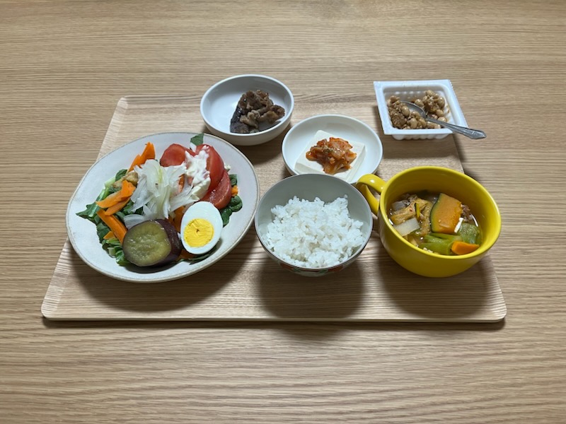 小皿に盛った私の夕ご飯