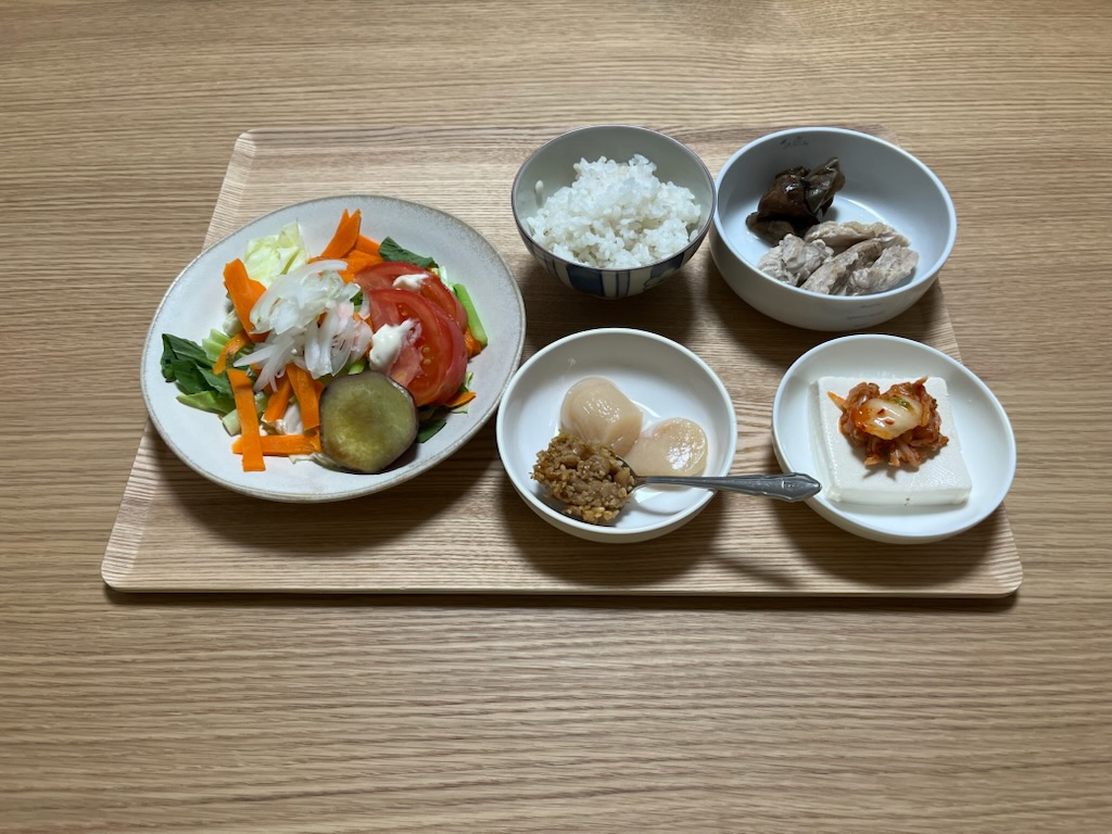 小皿に盛った私の夕ご飯