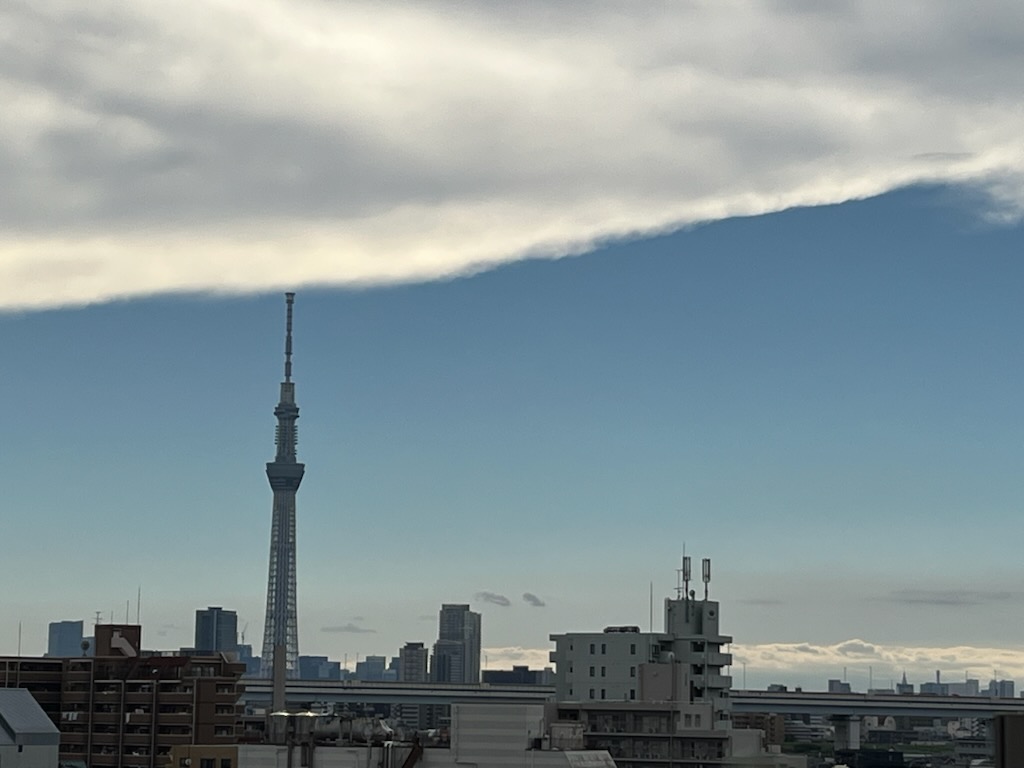 昼間の空
