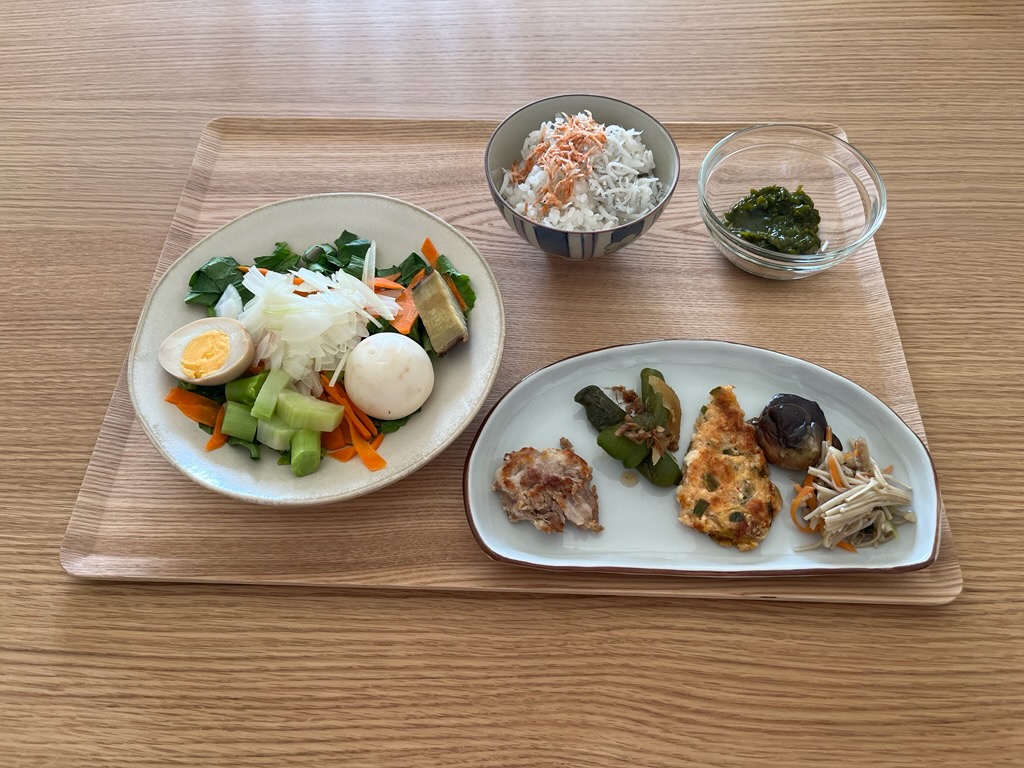 小皿に盛った私の昼ご飯