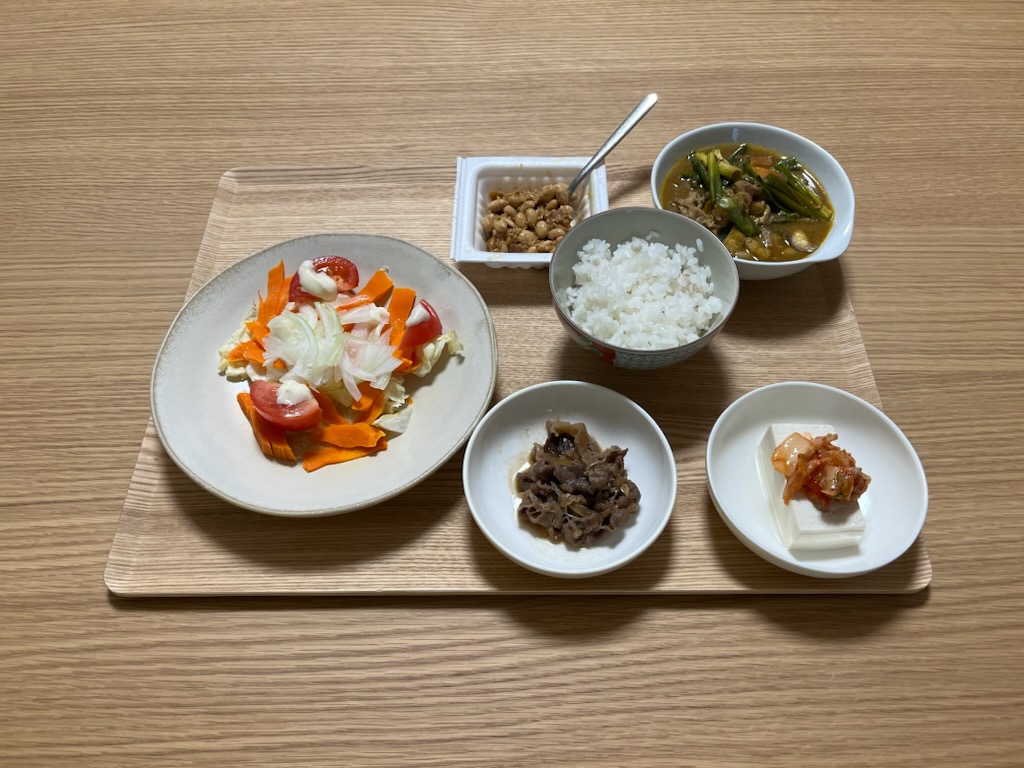 小皿に盛った私の夕ご飯