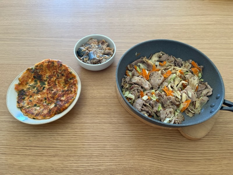 豆腐とキムチのチヂミ、さば缶切干、豚小間と野菜の粒マスタードソース