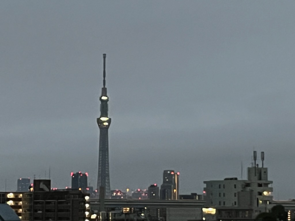 朝のスカイツリー