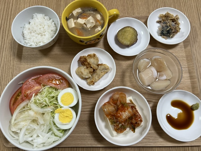 小皿に盛った料理