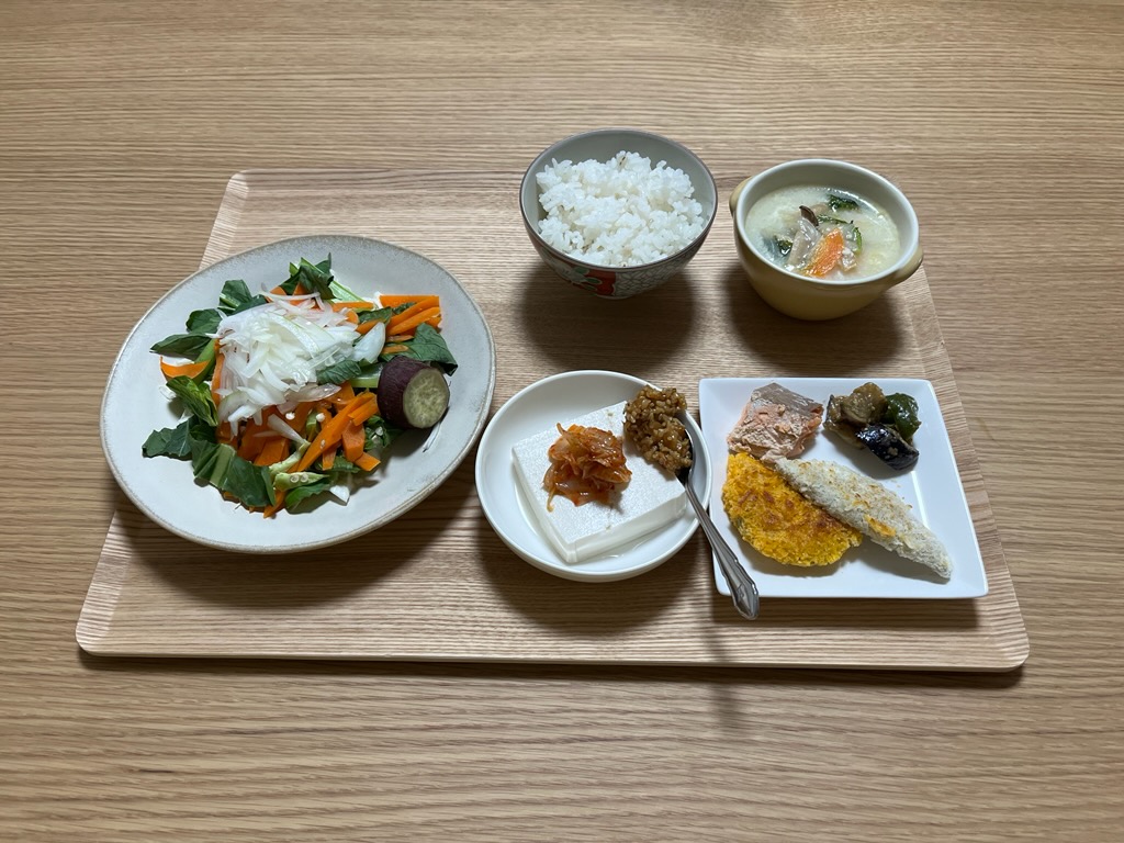 小皿に盛った私の夕ご飯