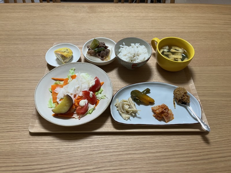 小皿に盛った私の夕ご飯
