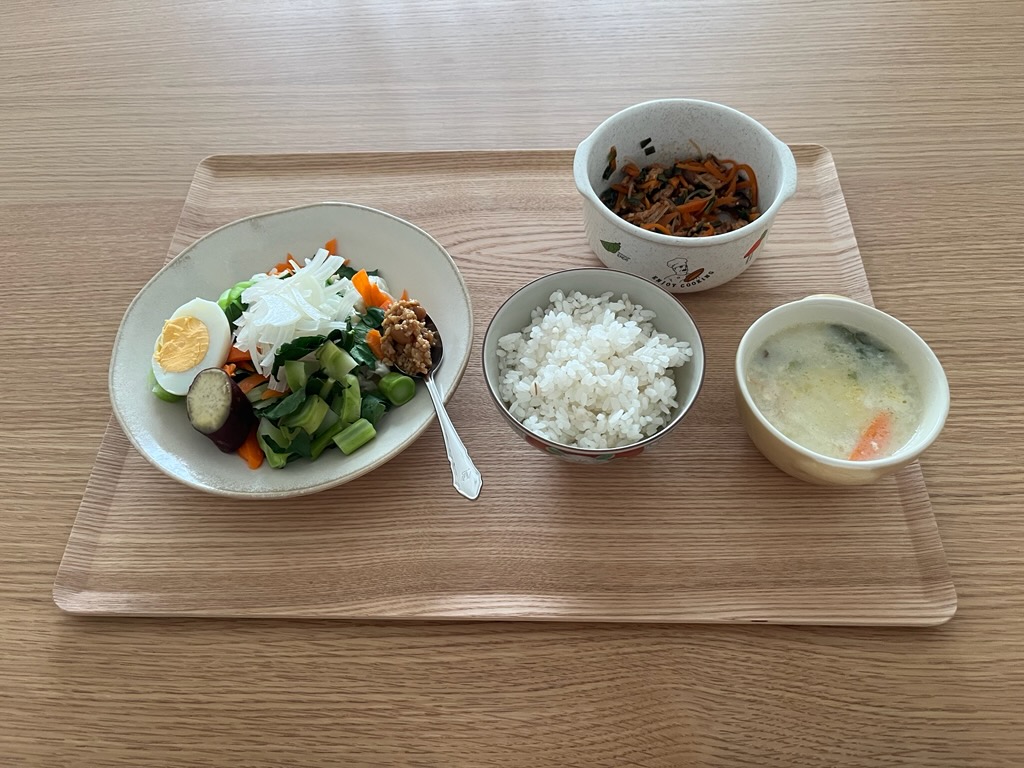 小皿に盛った私の昼ご飯