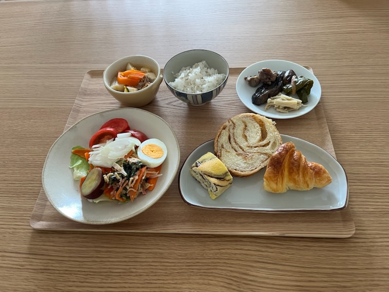 小皿に盛った私の昼ご飯
