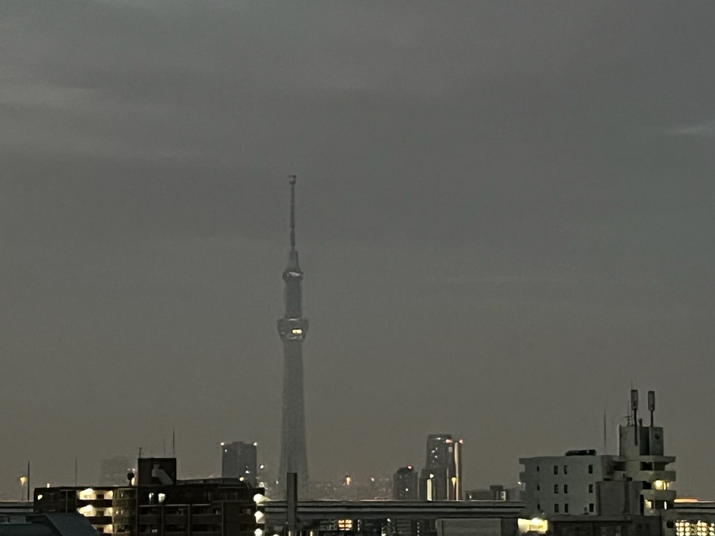 朝のスカイツリー